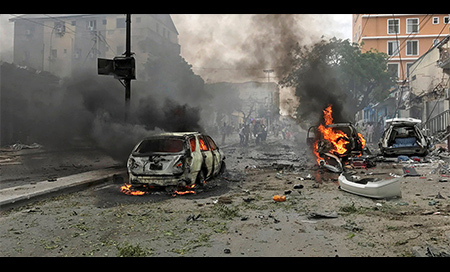 Atentado en Somalia Atentado suicida de Al Shabaab contra un puesto de control cerca de Mogadiscio